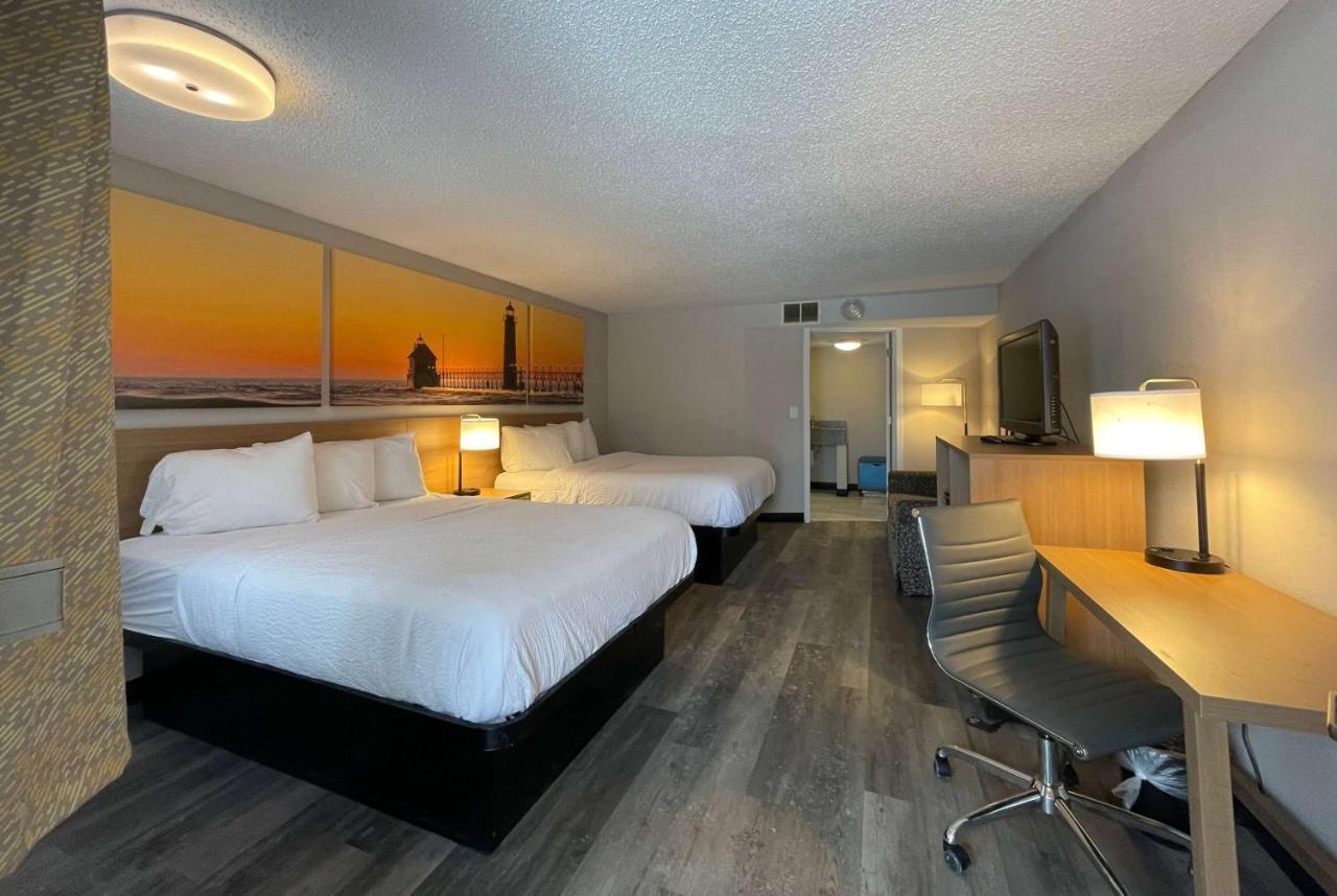 Days Inn And Suites By Wyndham פורט הורון מראה חיצוני תמונה