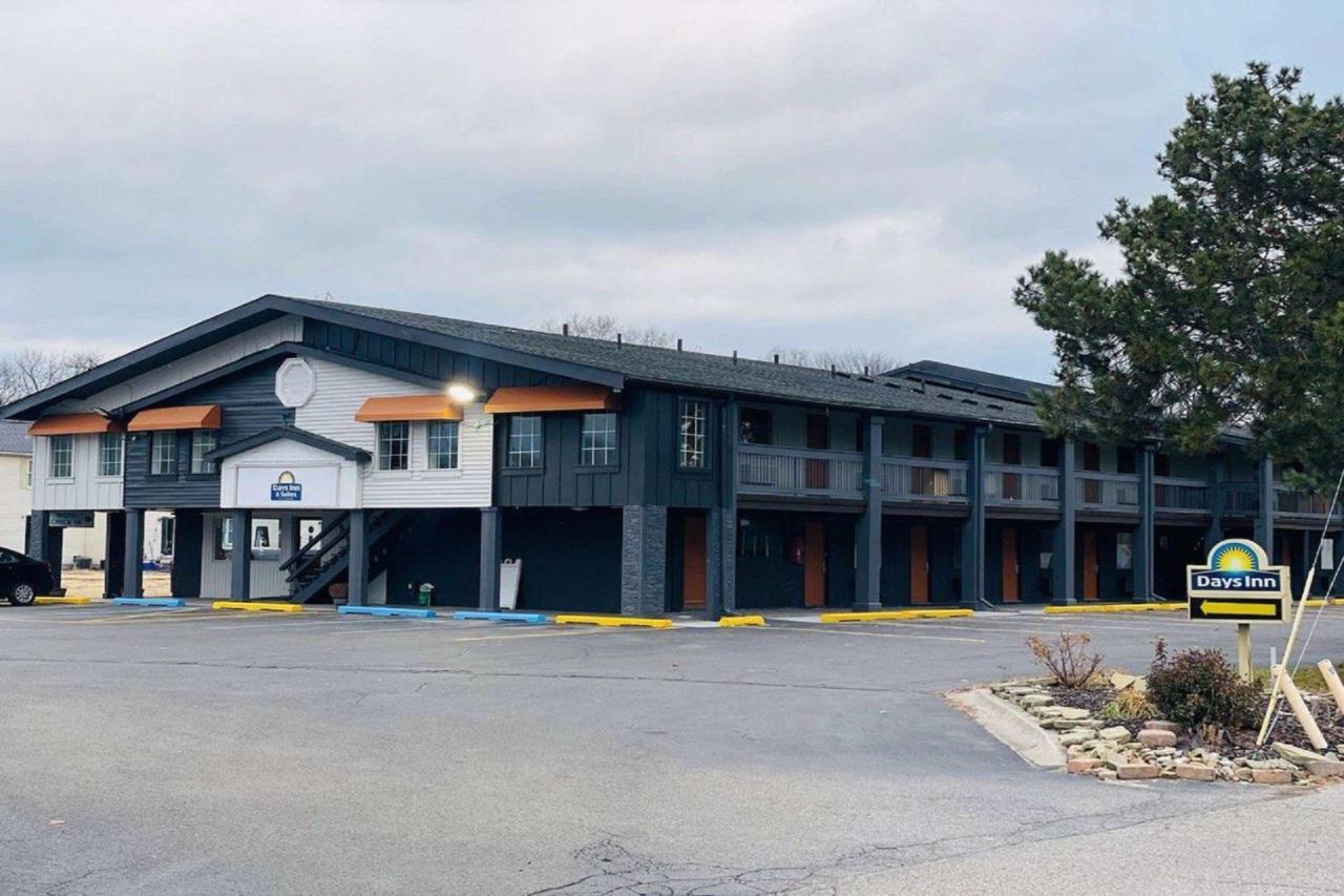 Days Inn And Suites By Wyndham פורט הורון מראה חיצוני תמונה