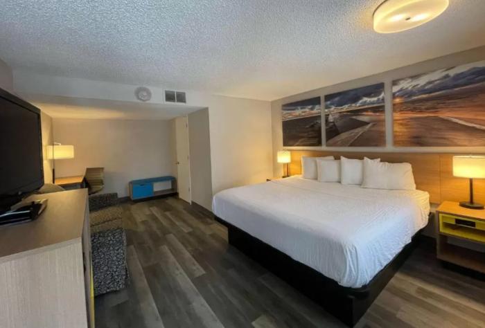 Days Inn And Suites By Wyndham פורט הורון חדר תמונה