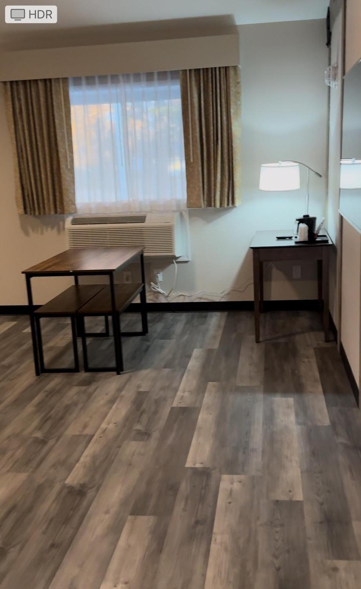 Days Inn And Suites By Wyndham פורט הורון מראה חיצוני תמונה