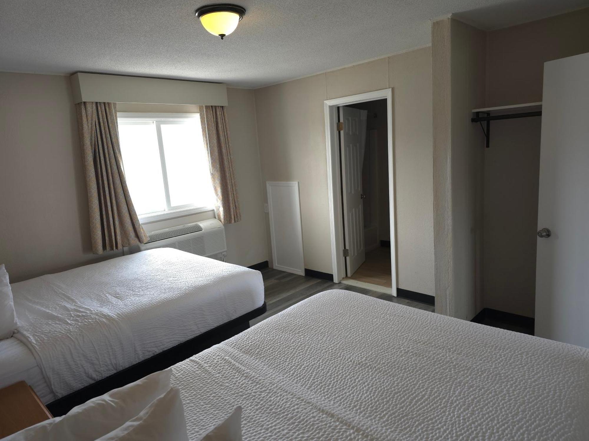Days Inn And Suites By Wyndham פורט הורון מראה חיצוני תמונה